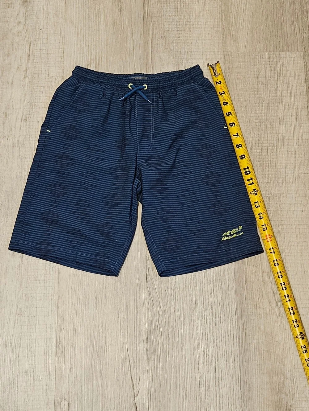 Eddie Bauer Kids Medium 10/12 Navy Striped Athletic Shorts